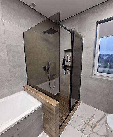 Душевые перегородки и ограждения: В этой серии перегородки из бронзового стекла! Современные душевые — 7