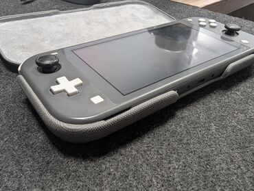 приставка свич: Nintendo switch lite прошитая, хорошая компактная консоль для