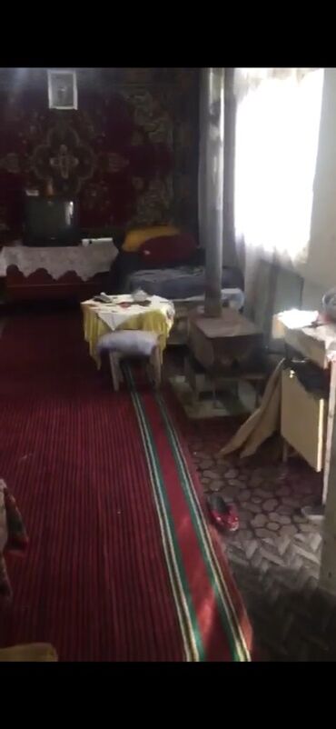 Həyət evləri və villaların satışı: Daşkəsən rayon qazax yolçu kəndində xoşbulağa yaxın ev satılır 9 sot — 10