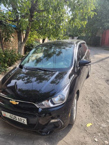 16 lt: Chevrolet Spark: 2017 г., 1 л, Вариатор, Бензин, Хэтчбэк