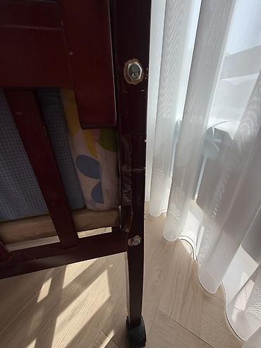 wooden bed: Детская односпальная кровать, Б/у, Для девочки, Для мальчика, С матрасом, Дерево, Самовывоз — 3