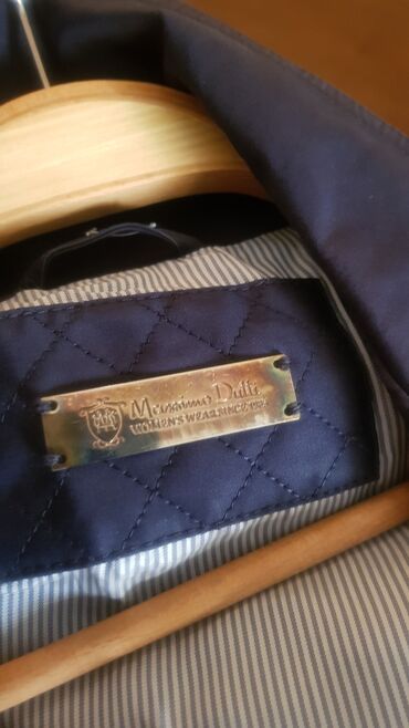 Paltolar: Все товары можно сказать не одеванные белый плащ Max.co .Красное -da lalafo.az — 4 Paltolar: Все товары можно сказать не одеванные белый плащ Max.co .Красное — 4