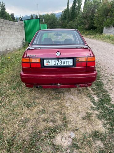 шина центр ош: Volkswagen Vento: 1993 г., 1.8 л, Механика, Бензин, Седан