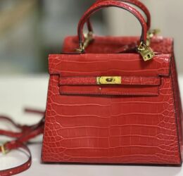 сумка на плечо: Çantalar 3cu bir yerde 15 manat