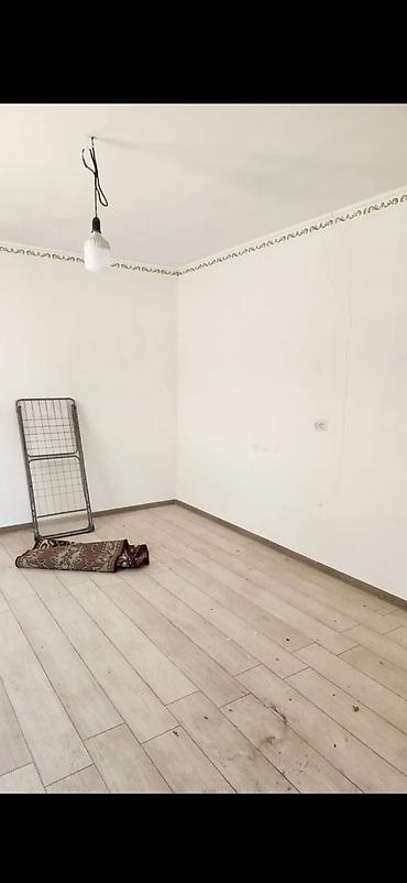 ош жилой дом: 4 м², 4 комнаты, Без подселения — 6