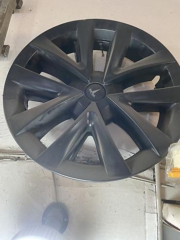 tesla disk: Məlumat: Avtomobil üçün təkər qapağı (disk qapağı)Tesla - Rəng: mat — 1