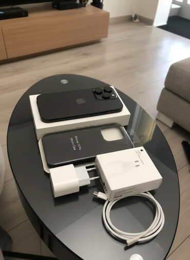 Apple iPhone: IPhone 15 Pro, 128 GB, Black Titanium, Face ID, Sənədlərlə — 1