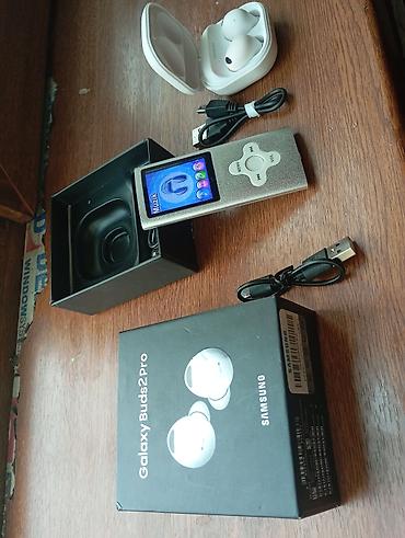 Səsgücləndiricilər, qulaqlıqlar və mikrofonlar: Məhsul: Samsung Galaxy Buds2 Pro (ağ rəng) Xüsusiyyətlər: - “Sound by — 14