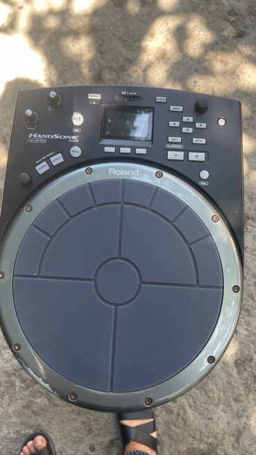 Roland Handsonic - Italiadan alinib . Az islenilib . Tam islek ve