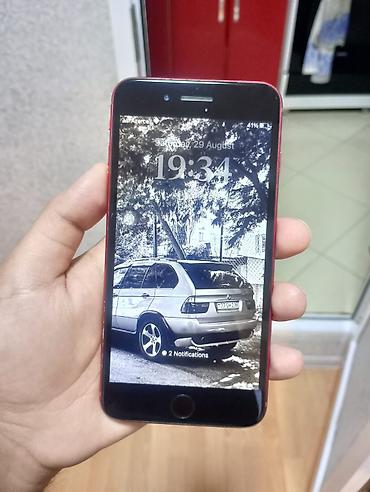 iphone 8 pus: IPhone 8 Plus, 256 GB, Qırmızı, Barmaq izi, Simsiz şarj — 3