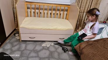 мебель кровати: Односпальная кровать, Б/у