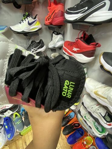 Кроссовки и спортивная обувь: Мужские кроссовки, 40, Nike, Новый, цвет - Красный, Бесплатная доставка