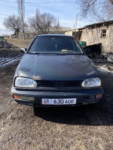 насос машина: Volkswagen Golf: 1993 г., 1.8 л, Механика, Бензин, Седан