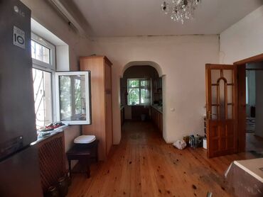 Həyət evləri və villaların satışı: 5 otaqlı, 235 kv. m, Orta təmir — 15