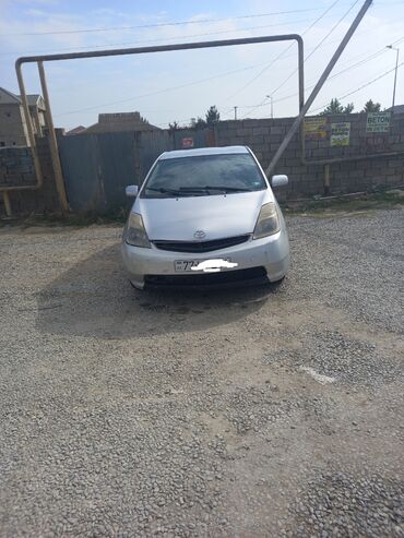 arenda prius: Toyota Prius: 1.5 l | 2007 il Hetçbek