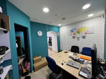 Digər kommersiya daşınmaz əmlakı: Öfis Yusif Səfərov küç.də yerkəşir.Giriş qapısı maqistral yola — 11