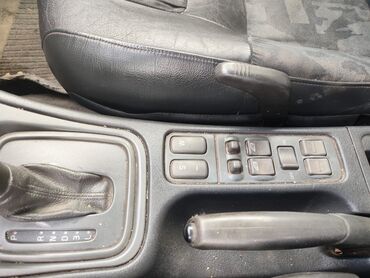 Volvo: Volvo V40: 1997 г., Автомат, Бензин, Универсал — 3