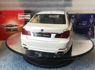 Avtomobil modelləri: BMW, 2011 il, 1:18, Dəmir, Ödənişli çatdırılma — 18
