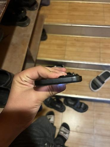 28 may telefon aksesuarları: IPhone 15, Qara — 5