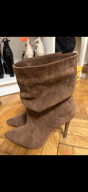 klompe novi pazar: High boots, 38