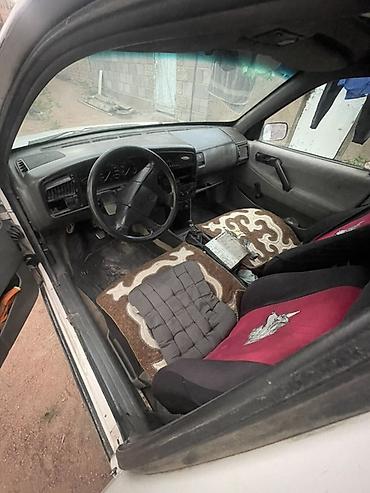 ключи б у: Volkswagen Passat: 1988 г., 1.8 л, Механика, Бензин, Универсал — 10