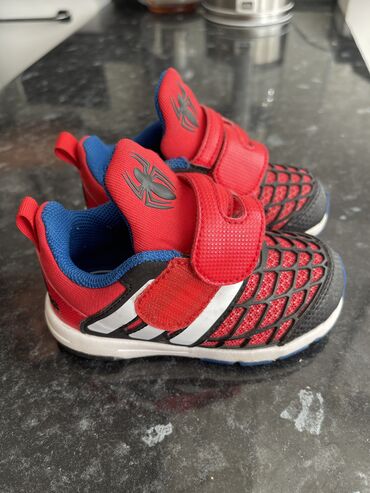 платья платье: Продаю оригинал Adidas, 23 размер. А идеальном состоянии. Прошу 1200