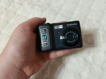 samsung a22 cena polovan: Na prodaju Samsung D75 digitalni fotoaparat. U potpunosti je