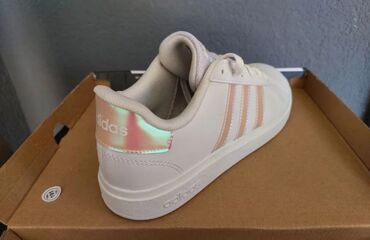 Women's Sneakers and athletic shoes: Original patike Najk patike (slike 1-6) velicina 44 Cena 4500 din — 14