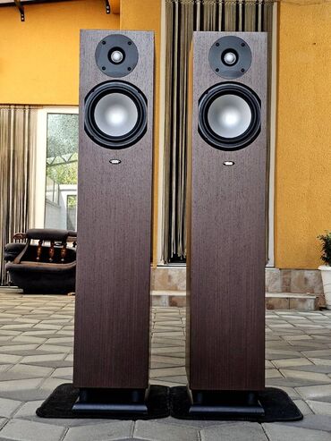 Zvučnici i stereo sistemi: Chario Syntar 530 Kao novo, Italijanski High End. Bas vufer se — 1