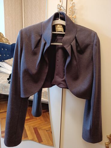 женские толстовки с капюшоном: S olcu.her biri 5 azn at lalafo.az женские толстовки с капюшоном: S olcu.her biri 5 azn