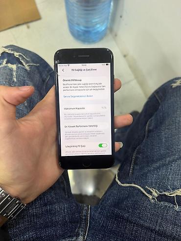 ekran iphone: IPhone SE 2022, 64 GB, Qara, Qırıq — 4