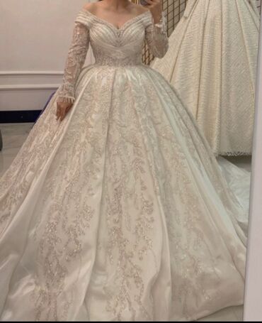 свадебное платье 38 размер: Свадебное платье привезёное с Турции. одевалось один раз есть