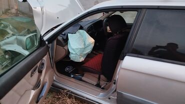 мотоцикл с автоматической коробкой передач: Subaru Legacy: 2001 г., 3 л, Автомат, Бензин, Универсал
