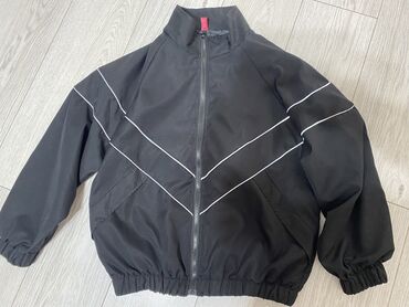 кожаные куртки мужская: Продается ветровка