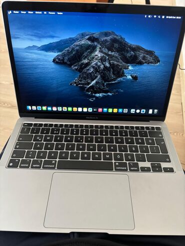 kompüterlər islenmis: İşlənmiş Apple MacBook, 13.1 ", Apple M1, 256 GB, Ödənişli çatdırılma