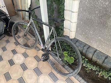 6 2: Фикс-байк/синглспид State Bicycle Co. Undefeated (надпись на раме — 2