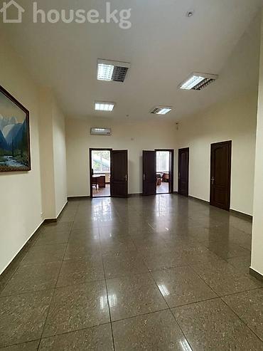 Сдаю The entire office: Сдаю Банковское отделение, Колл-центр, Нотариус, 300 м², В административном здании, С ремонтом, 1 линия, С отдельным входом, С отдельным сан узлом — 8