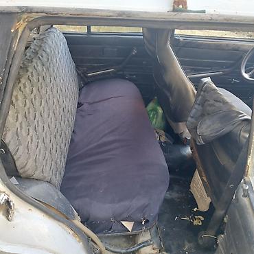 2104 baqaj: Lada 2104 universal, ağ rəng. - Kuzov: 5 qapılı universal gövdə, iri — 6