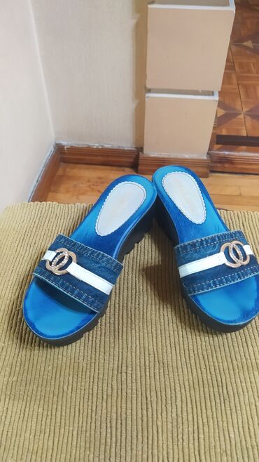 Домашние тапочки: Домашние тапочки, 37.5, Б/у, цвет - Синий — 10