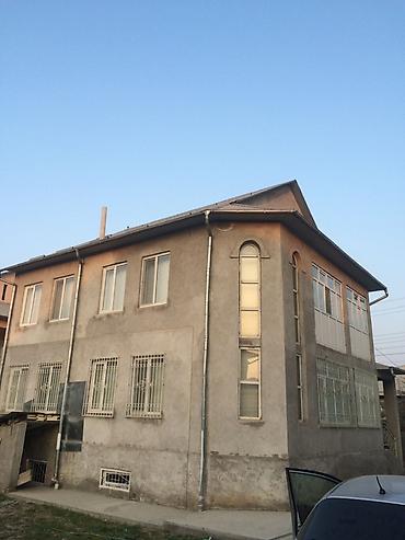 Продажа коттеджей и домов: Продаётся двухэтажный частный дом с ограждённым двором и — 2