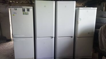рассрочка холодильников: Холодильник Indesit, Б/у, Двухкамерный, 180 *
