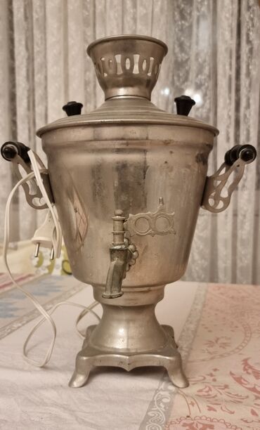 samovari: İşlənmiş Elektrik Samovar, 3 l, Ünvandan götürmə