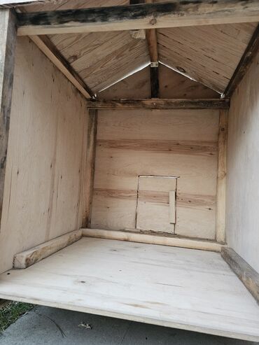 Yuvalar: Taxta toyuq daxması və açıq volyer - Material: möhkəm taxta karkas — 14