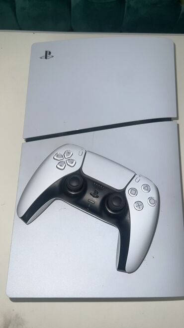 irsad playstation 3: PlayStation 5 (PS5) oyun konsolu və DualSense pultu Xüsusiyyətlər: -