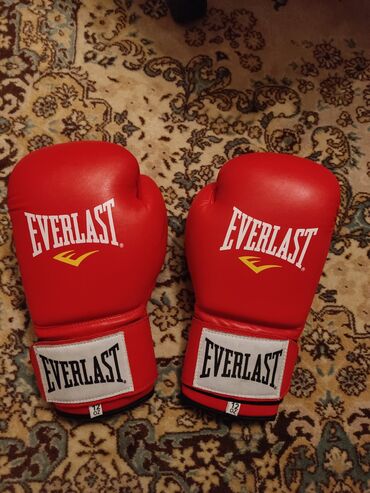 сколько стоит боксерские перчатки: Продам боксерские перчатки everlast 12 унций