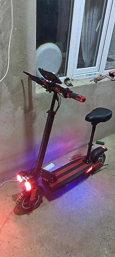 Elektrik skuter – oturacaqlı, iri təkərli, güclü işıqlanma ilə — 3