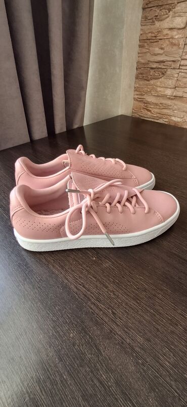 Кроссовки и спортивная обувь: Кроссовки, 36, Puma, Новый, цвет - Розовый, Самовывоз at lalafo.kg Кроссовки и спортивная обувь: Кроссовки, 36, Puma, Новый, цвет - Розовый, Самовывоз