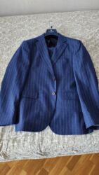 Kostyumlar: 4 eded kostyum ve 3 eded pencəklər hamsi brend mallardi sadəcə razmer — 13