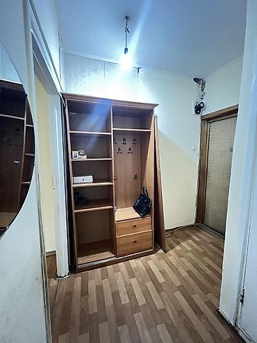 105: 1 комната, 35 м², 12 мкр 105 серия, 3 этаж, Старый ремонт — 5