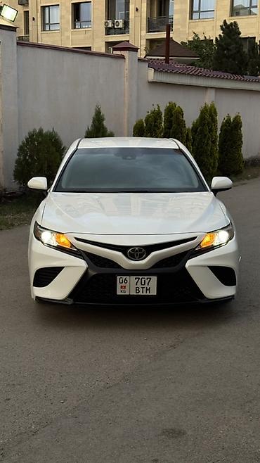 corolla 2004: Toyota Camry: 2018 г., 2.5 л, Автомат, Бензин, Седан — 2